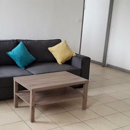 Pusignan Appart Comme Chez Soi מראה חיצוני תמונה