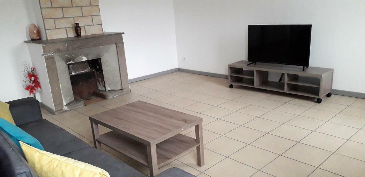 Pusignan Appart Comme Chez Soi מראה חיצוני תמונה