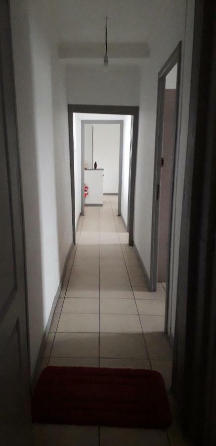 Pusignan Appart Comme Chez Soi מראה חיצוני תמונה