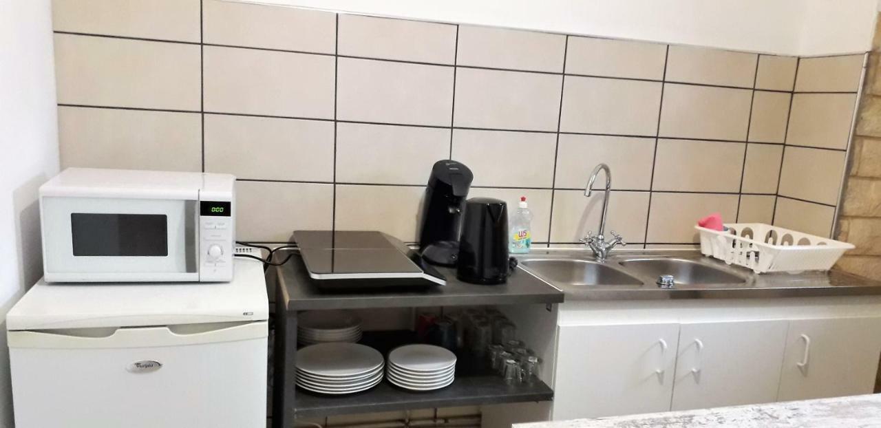 Pusignan Appart Comme Chez Soi מראה חיצוני תמונה