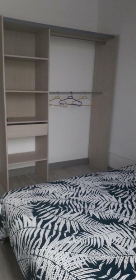 Pusignan Appart Comme Chez Soi מראה חיצוני תמונה