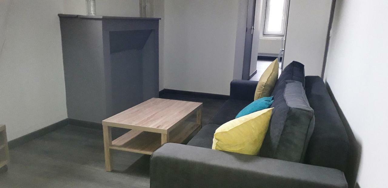 Pusignan Appart Comme Chez Soi מראה חיצוני תמונה
